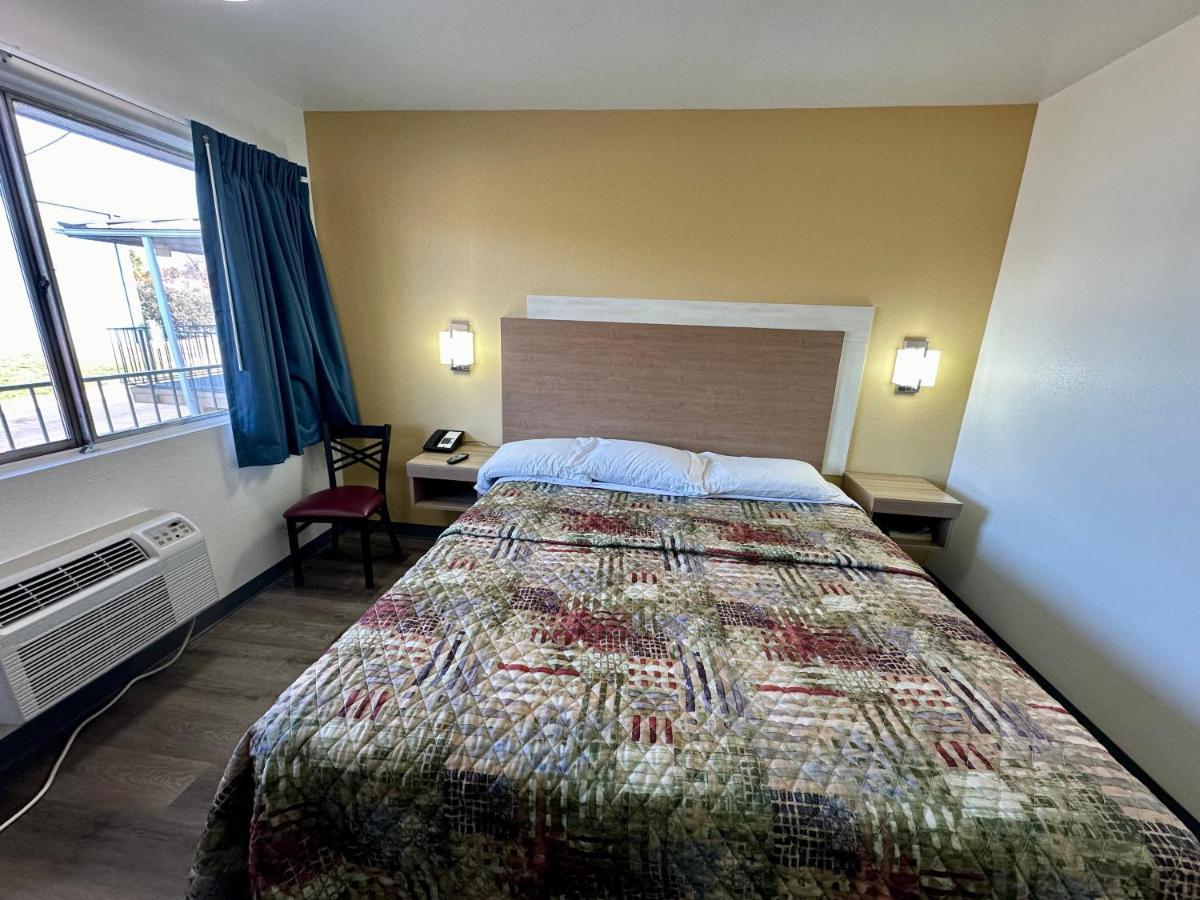 Royal Inn And Suites Charlotte Airport Exteriör bild