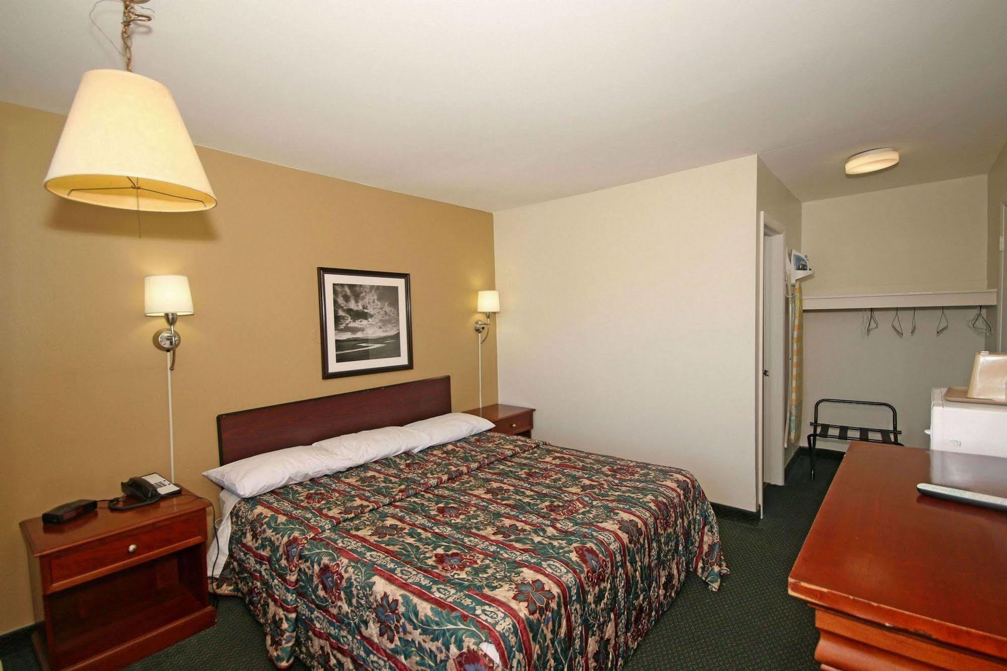 Royal Inn And Suites Charlotte Airport Exteriör bild