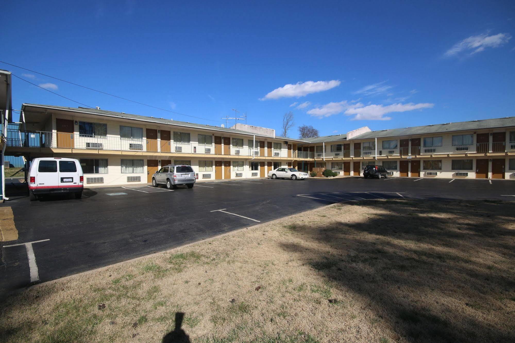 Royal Inn And Suites Charlotte Airport Exteriör bild