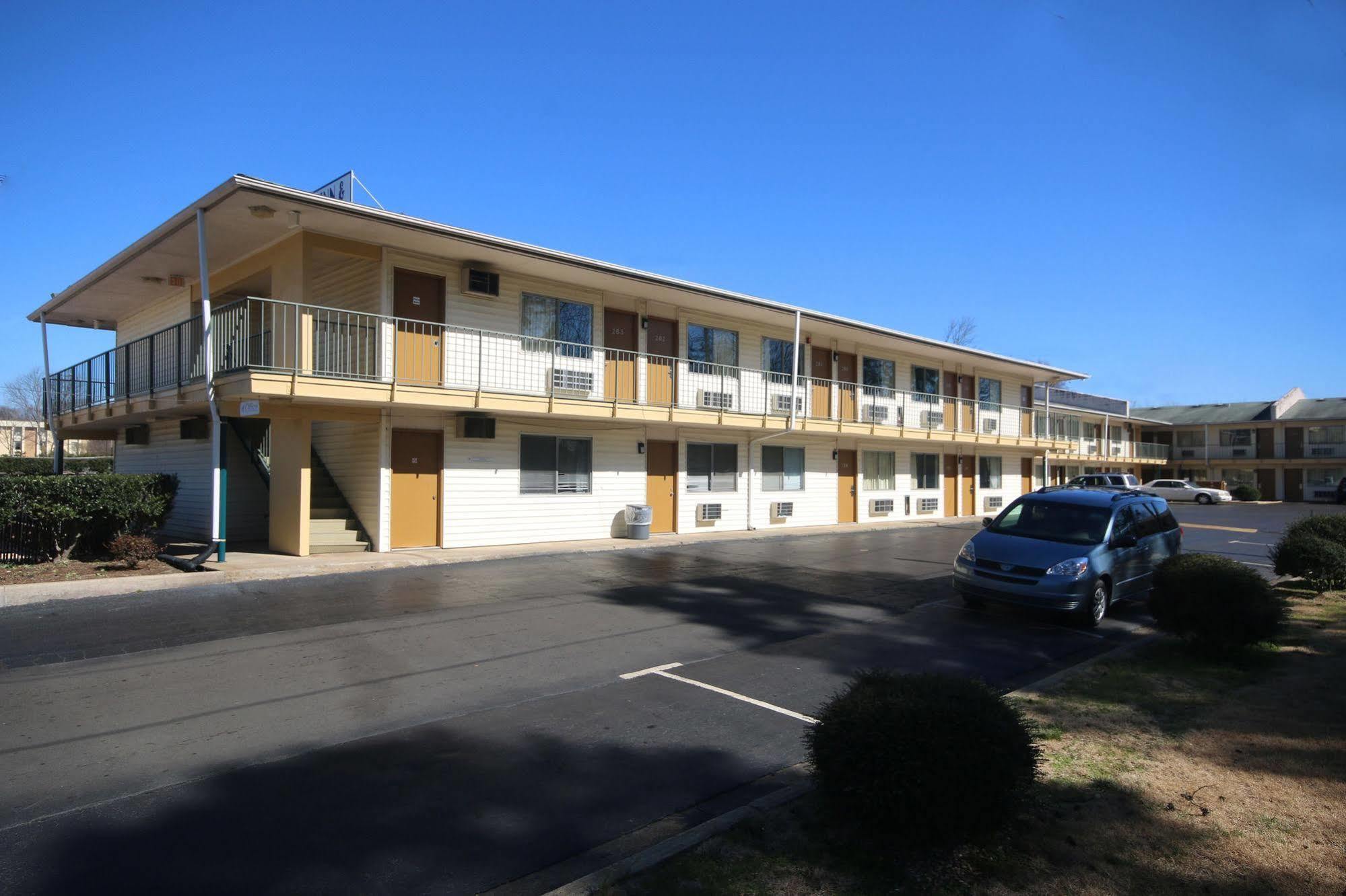 Royal Inn And Suites Charlotte Airport Exteriör bild