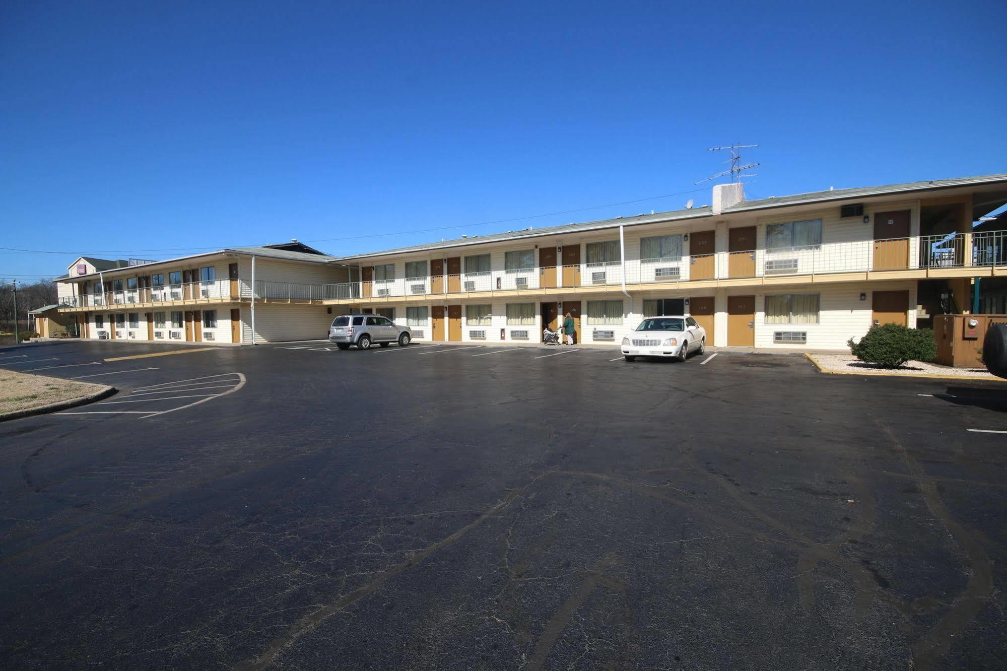 Royal Inn And Suites Charlotte Airport Exteriör bild